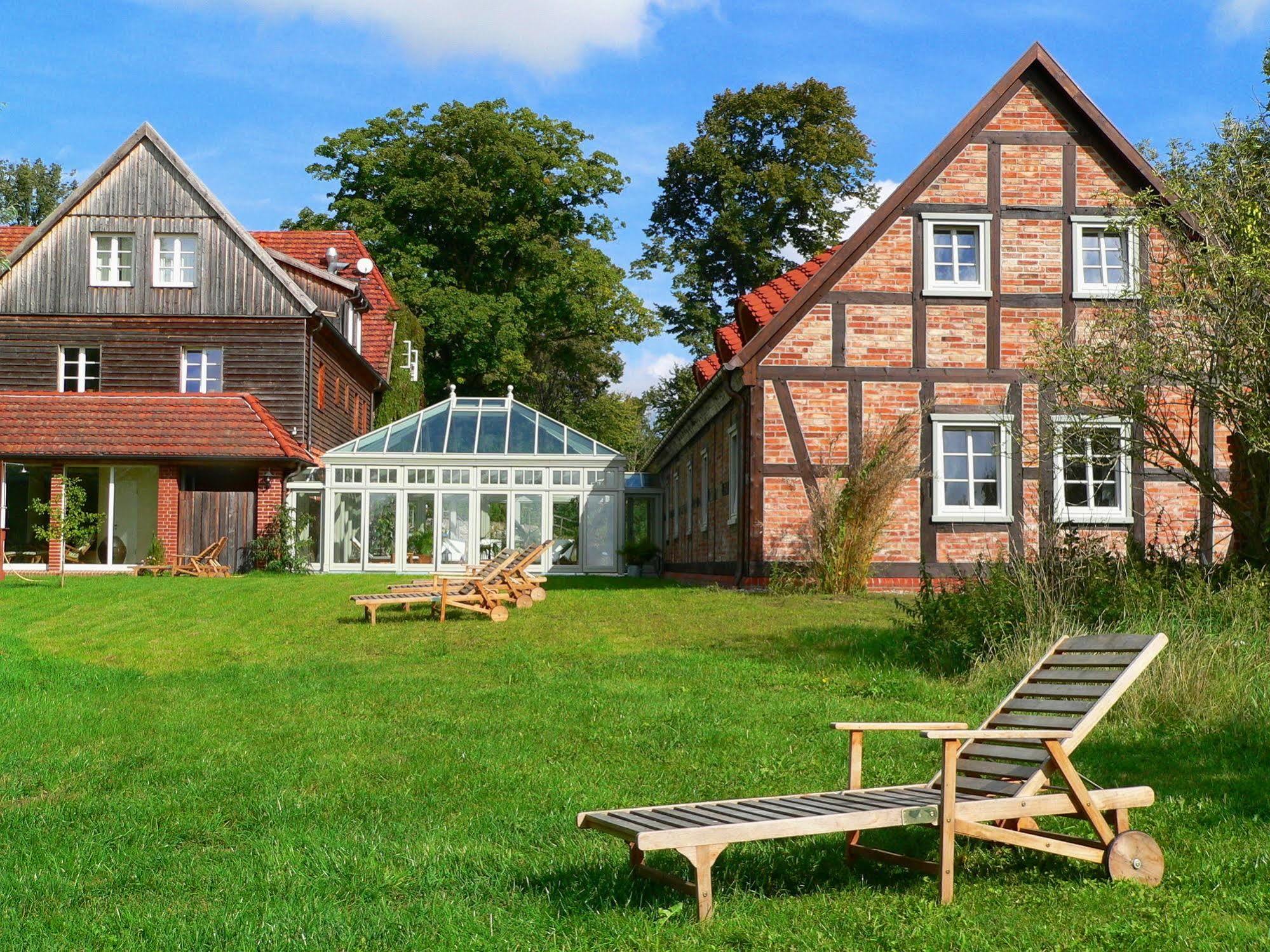 Gutshof Woldzegarten Hotel Bagian luar foto